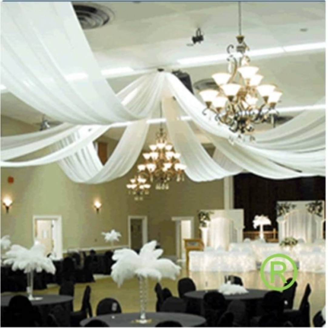 Gedrapeerd Plafond Centre Piece 8 banen wit huren