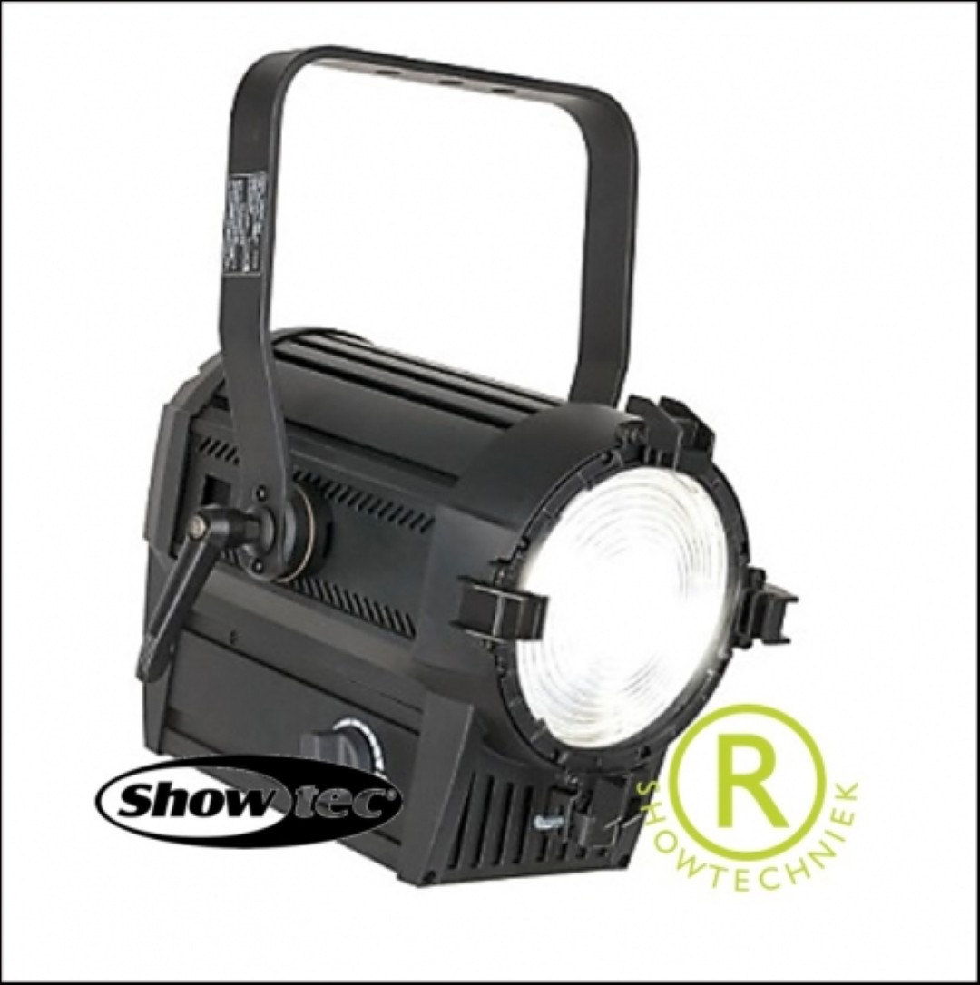 LED schijnwerper huren Fresnel Performer 1000 LED 105watt