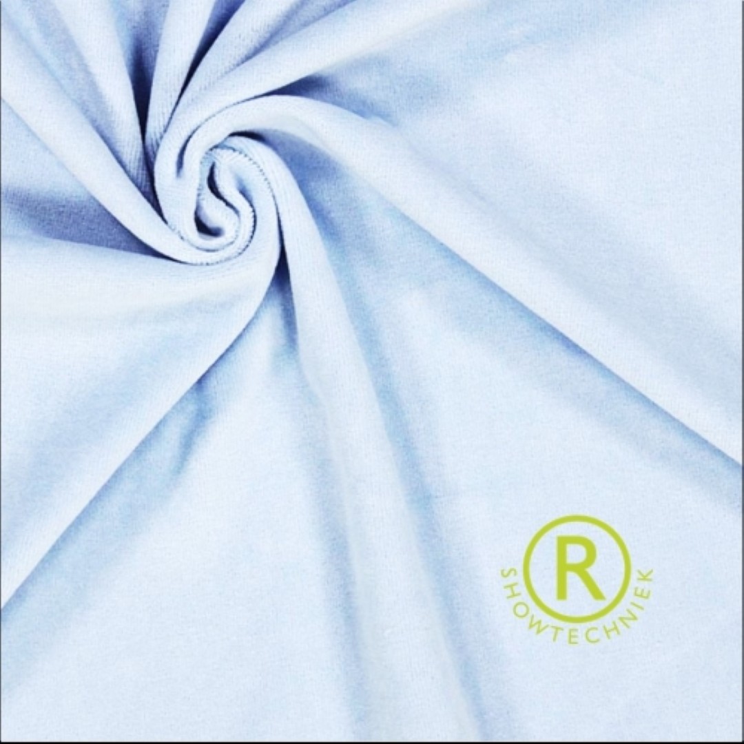 babyblauw doek huren 12 x 1,5 meter met twee tunnels