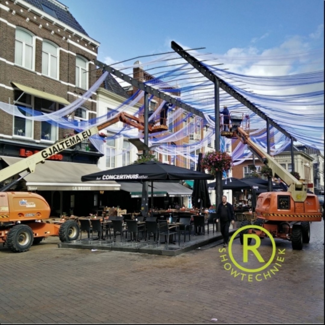 tule doek wit 20 x 1,35 meter met twee tunnels