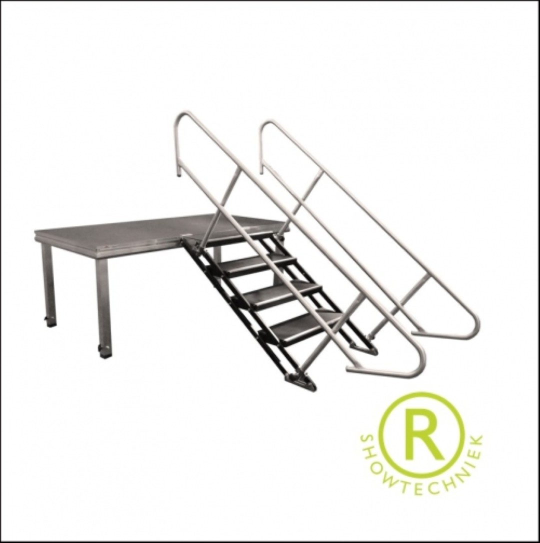 podiumtrap huren variabel 60 tot 100 cm hoog 100cm breed