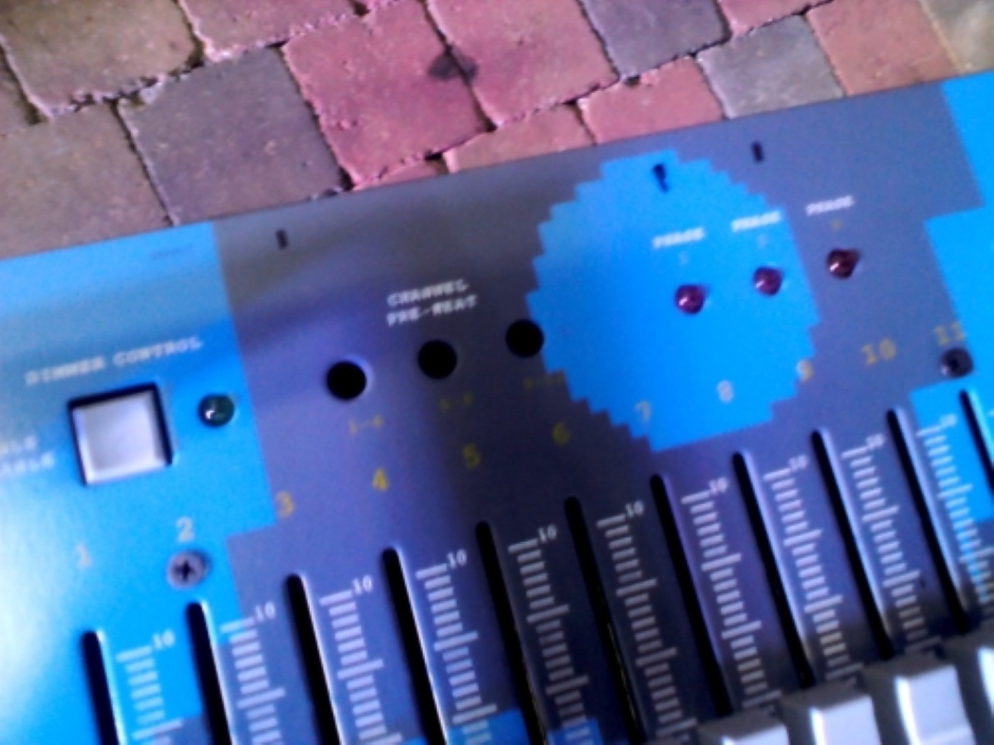 Dimmerpack 12 kanalen elk 2500 watt Work D40K
