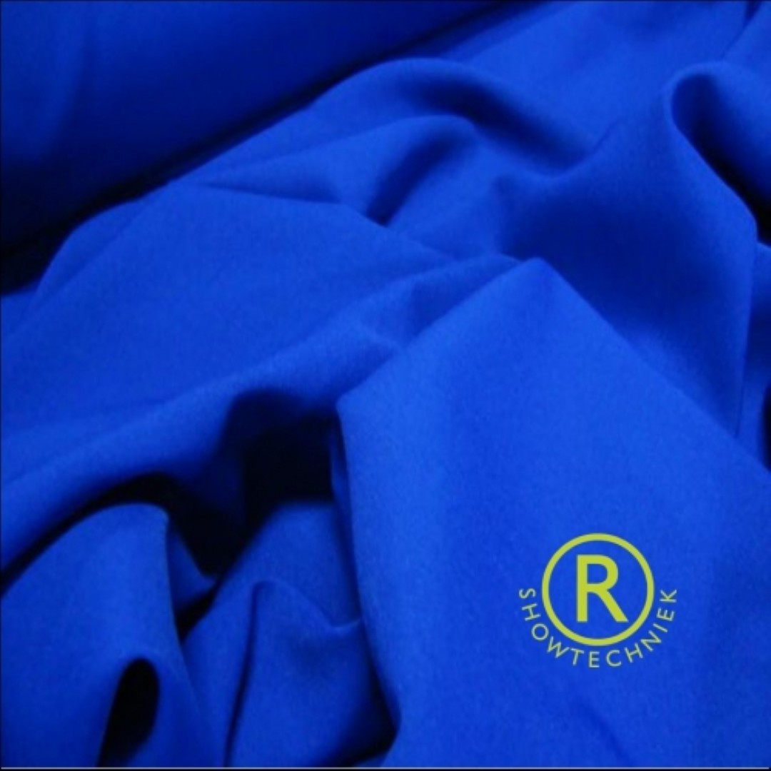 blauw doek huren 25 x 1,5 meter met twee tunnels