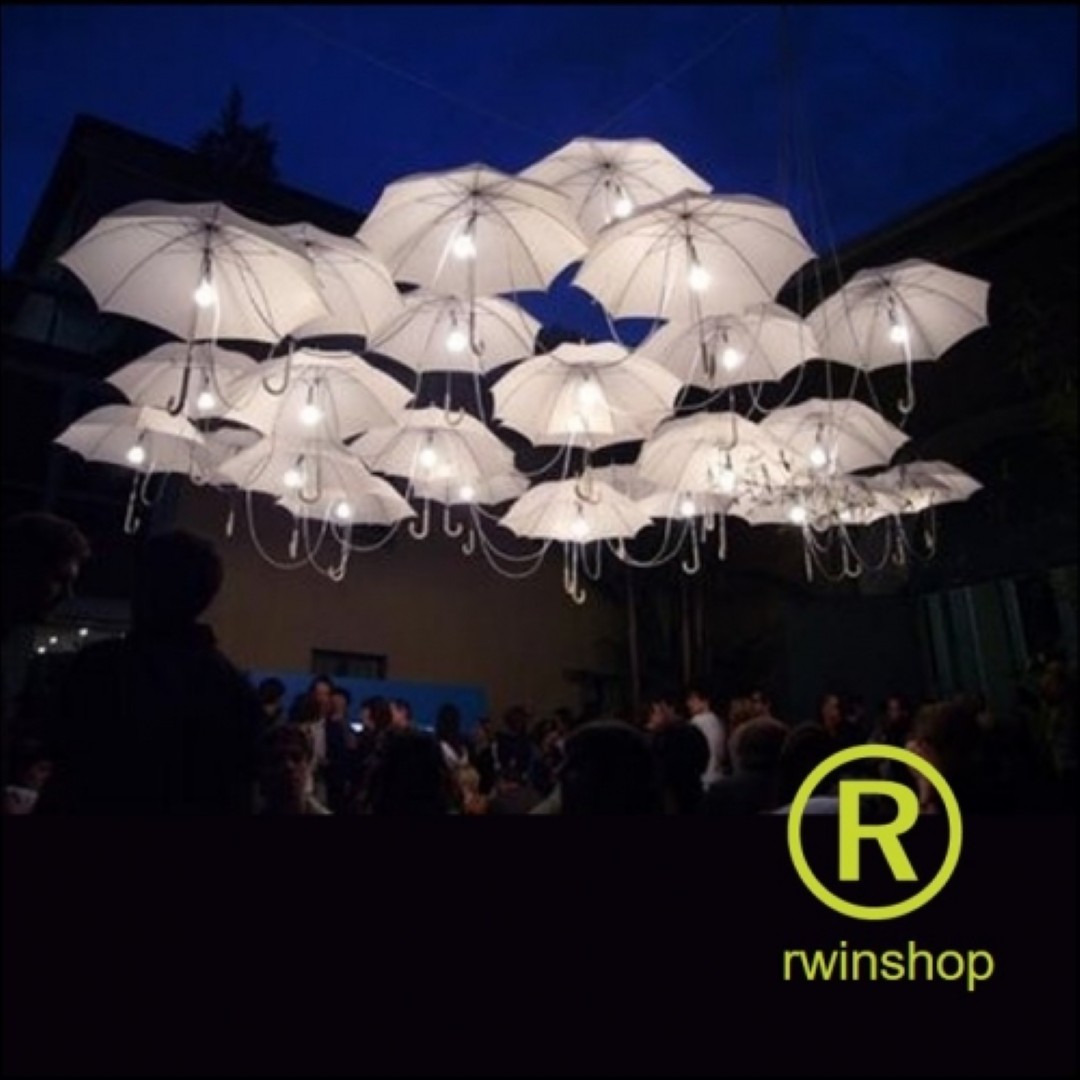 Verlichte Witte Paraplus Huren 20 stuks per dag.