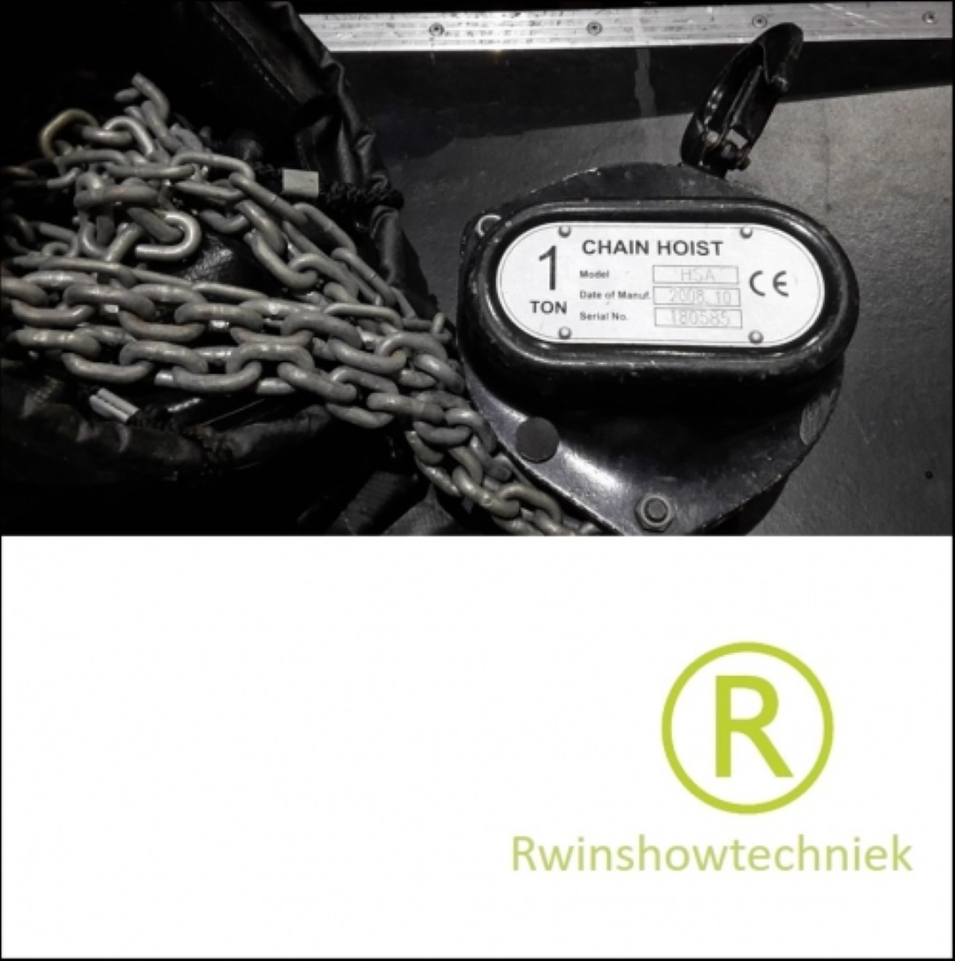 Handtakel 1 ton hijs en trekketting 8 meter met kettingzak occasion.