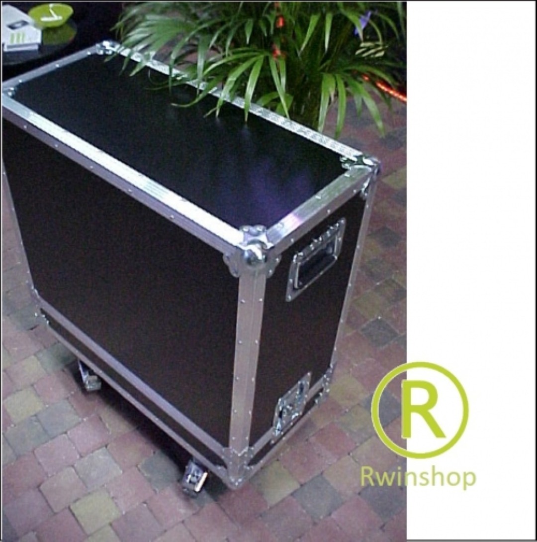 Combo flightcase op maat gemaakt op wielen