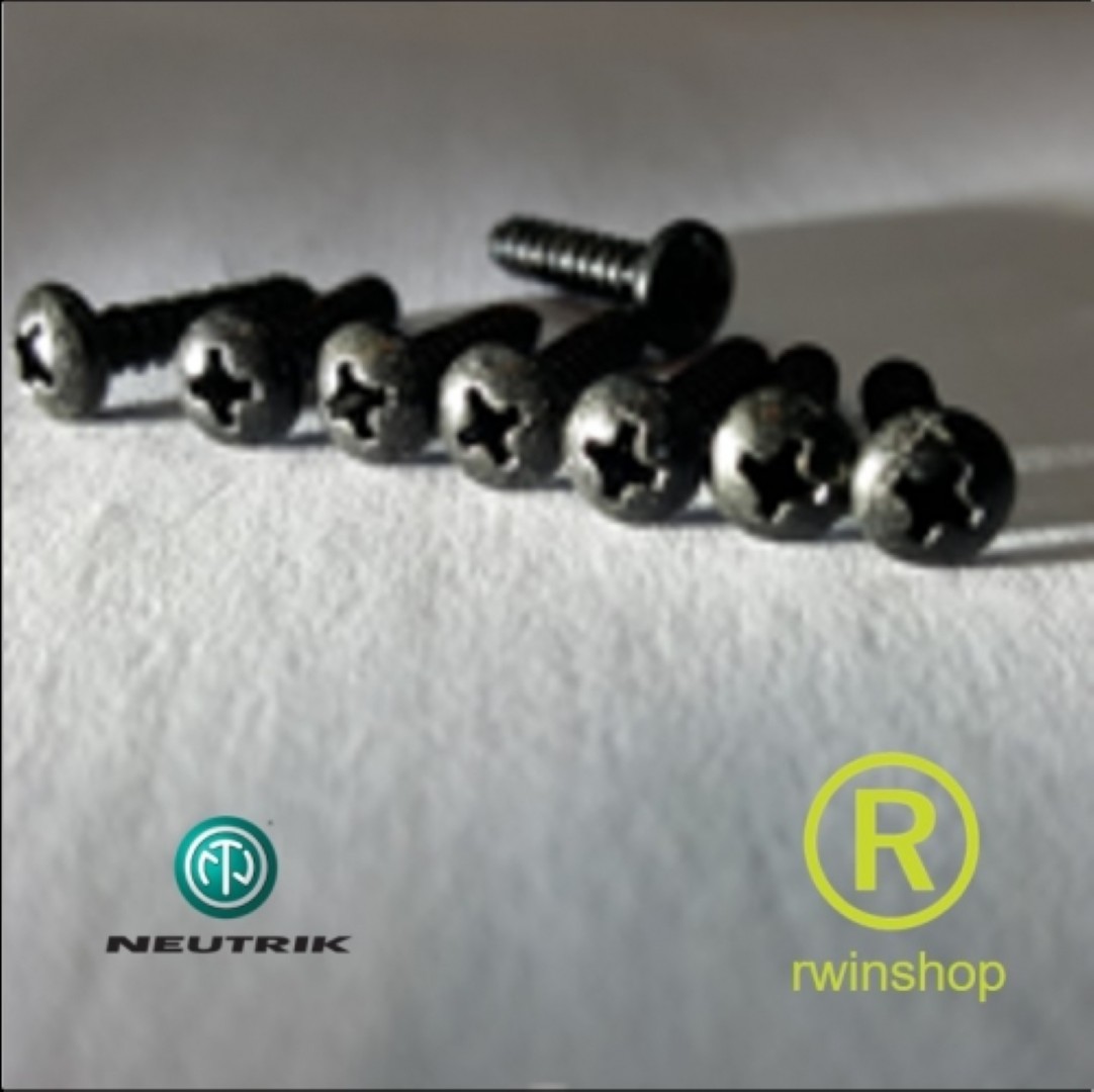schroefjes zwart voor chassisdelen 2,9 x 13 mm per 10stuks