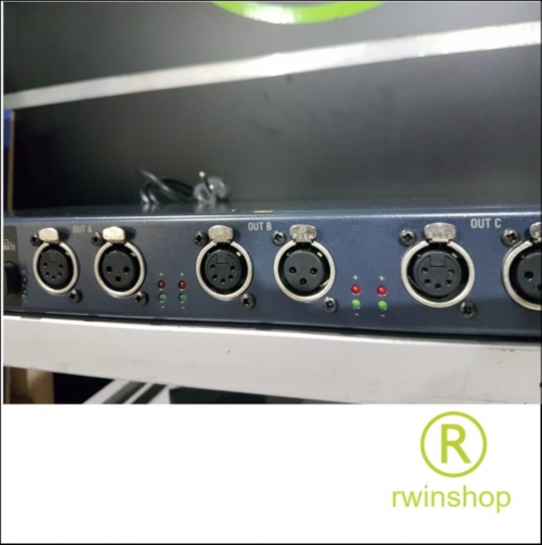 DMX Splitter - Booster 8 kanalen + terminator - occasion