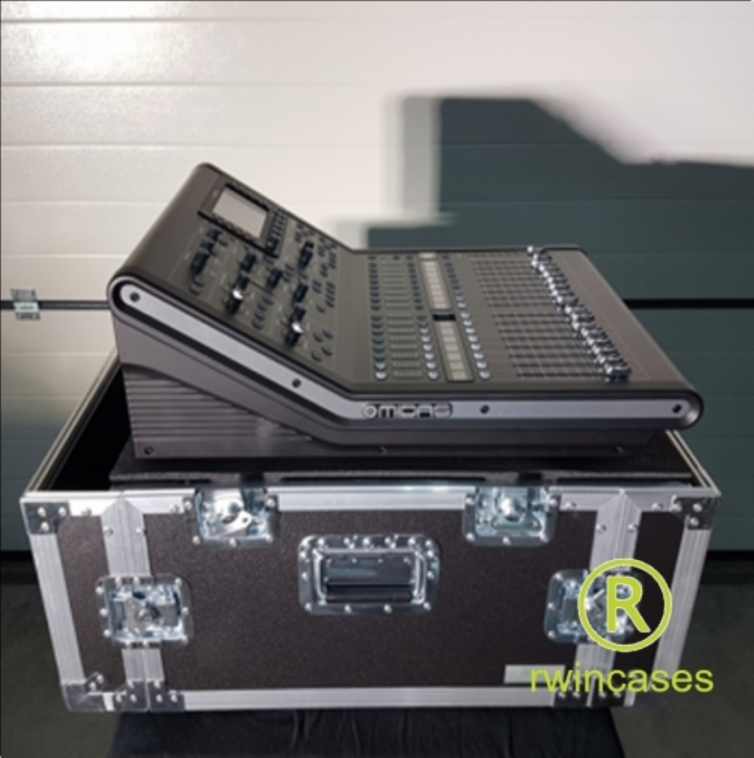 Midas32R Case met 6 eenheden 19inch rek
