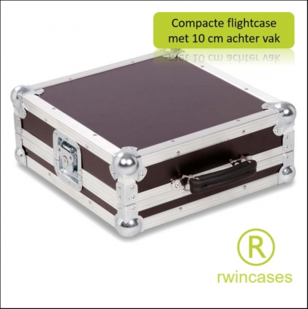ZED10FX flightcase met achtervak