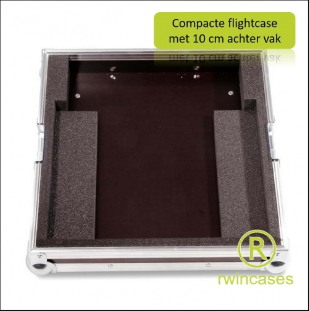 ZED10FX flightcase met achtervak