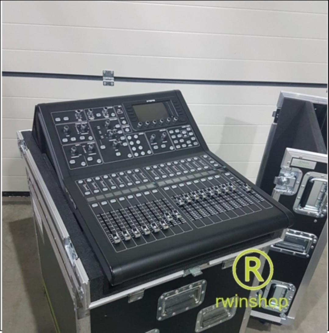 midas32r flightcase met dockhouse