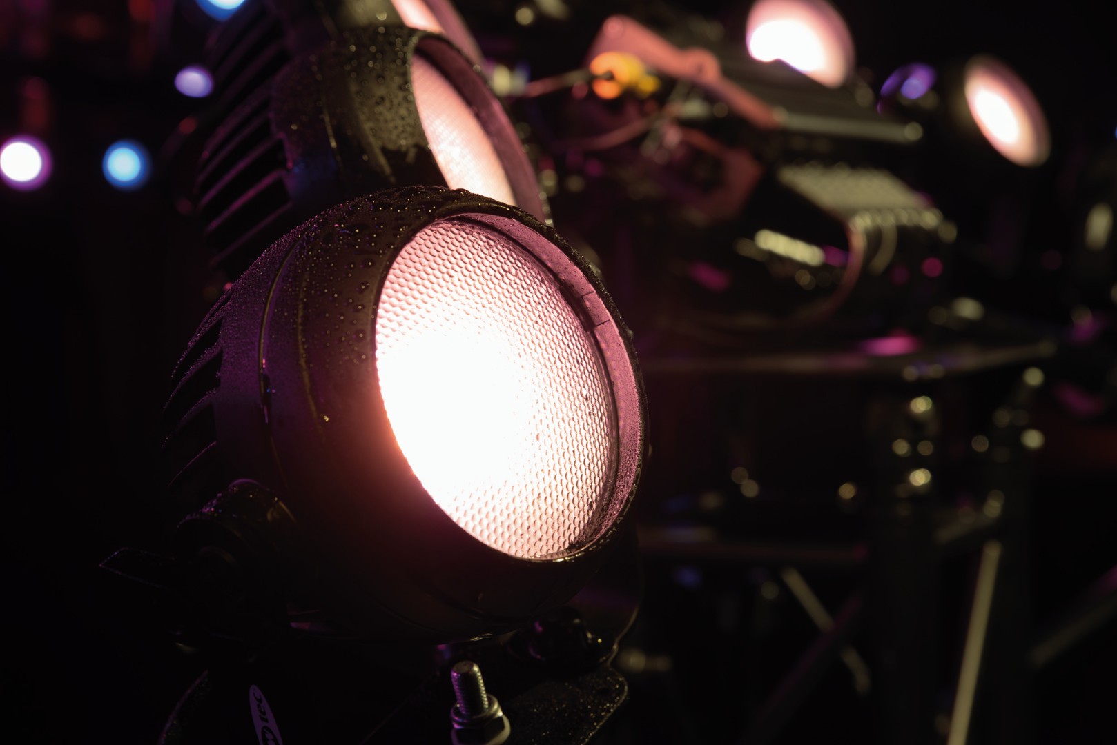 Stage Blinder FLEX Blaze Set van 8x 100 W LED blinders + controller