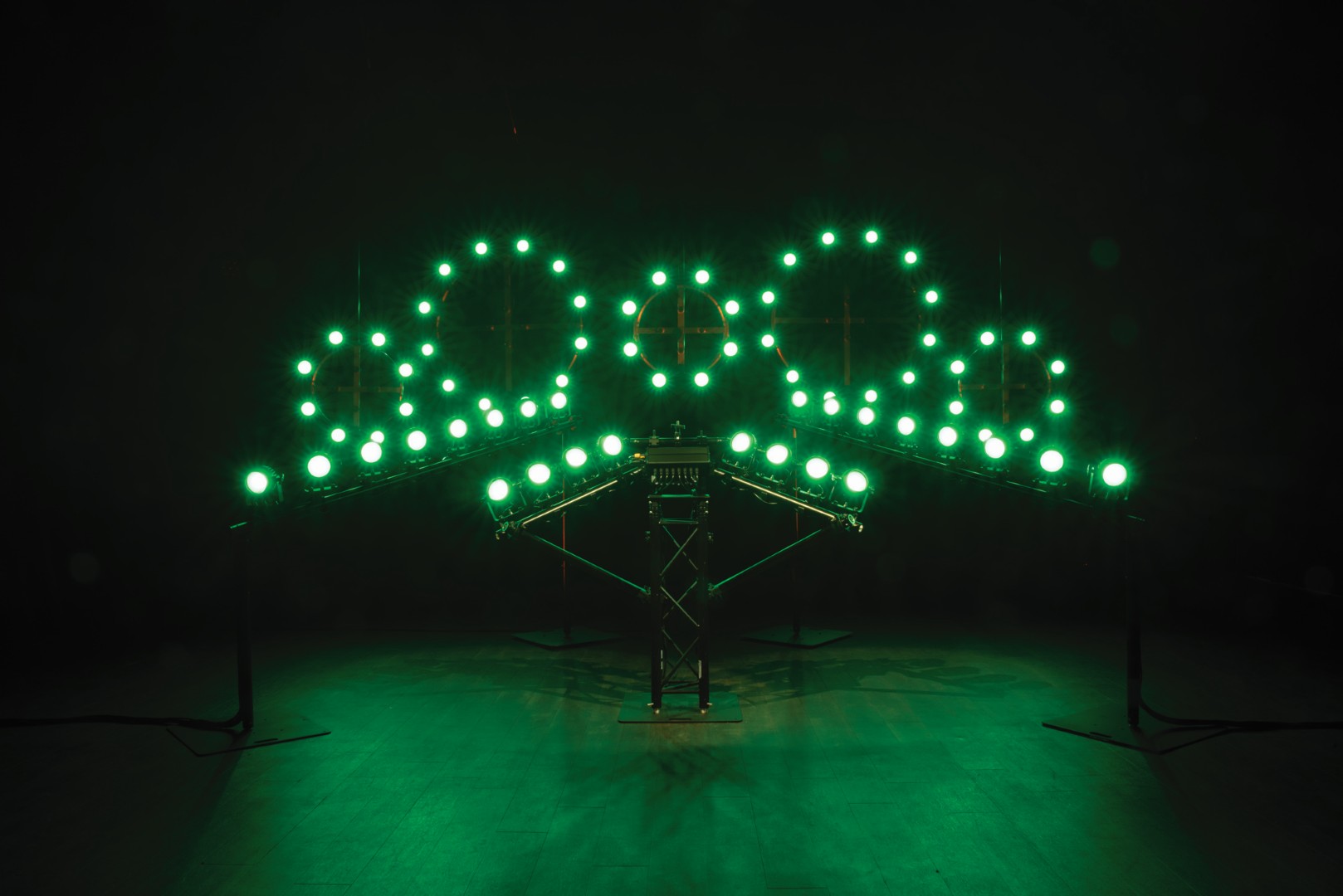 Stage Blinder FLEX Blaze Single Pod 100 W LED Blinder Pod met tungsten en RGB Blaze Effect