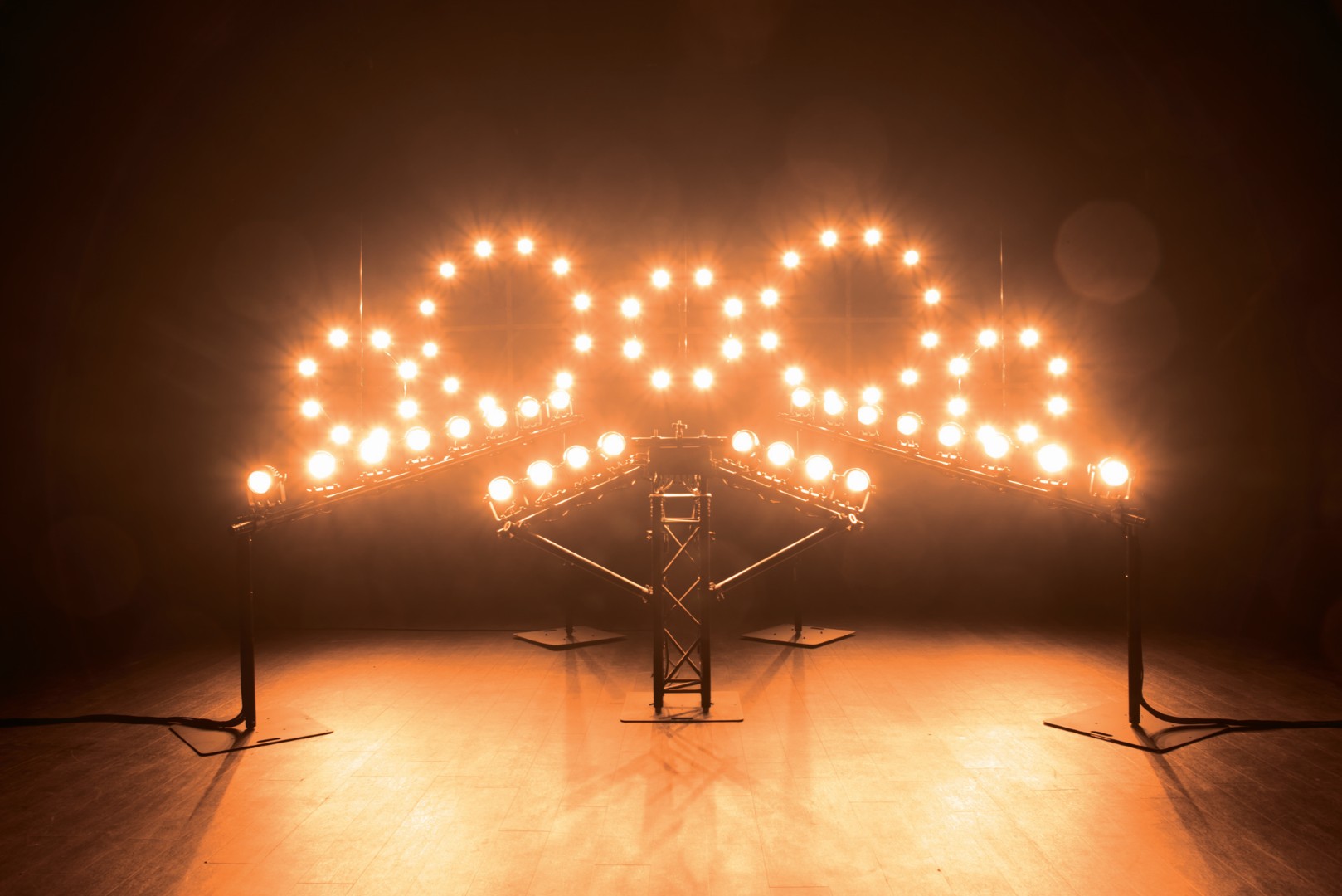 Stage Blinder FLEX Blaze Single Pod 100 W LED Blinder Pod met tungsten en RGB Blaze Effect