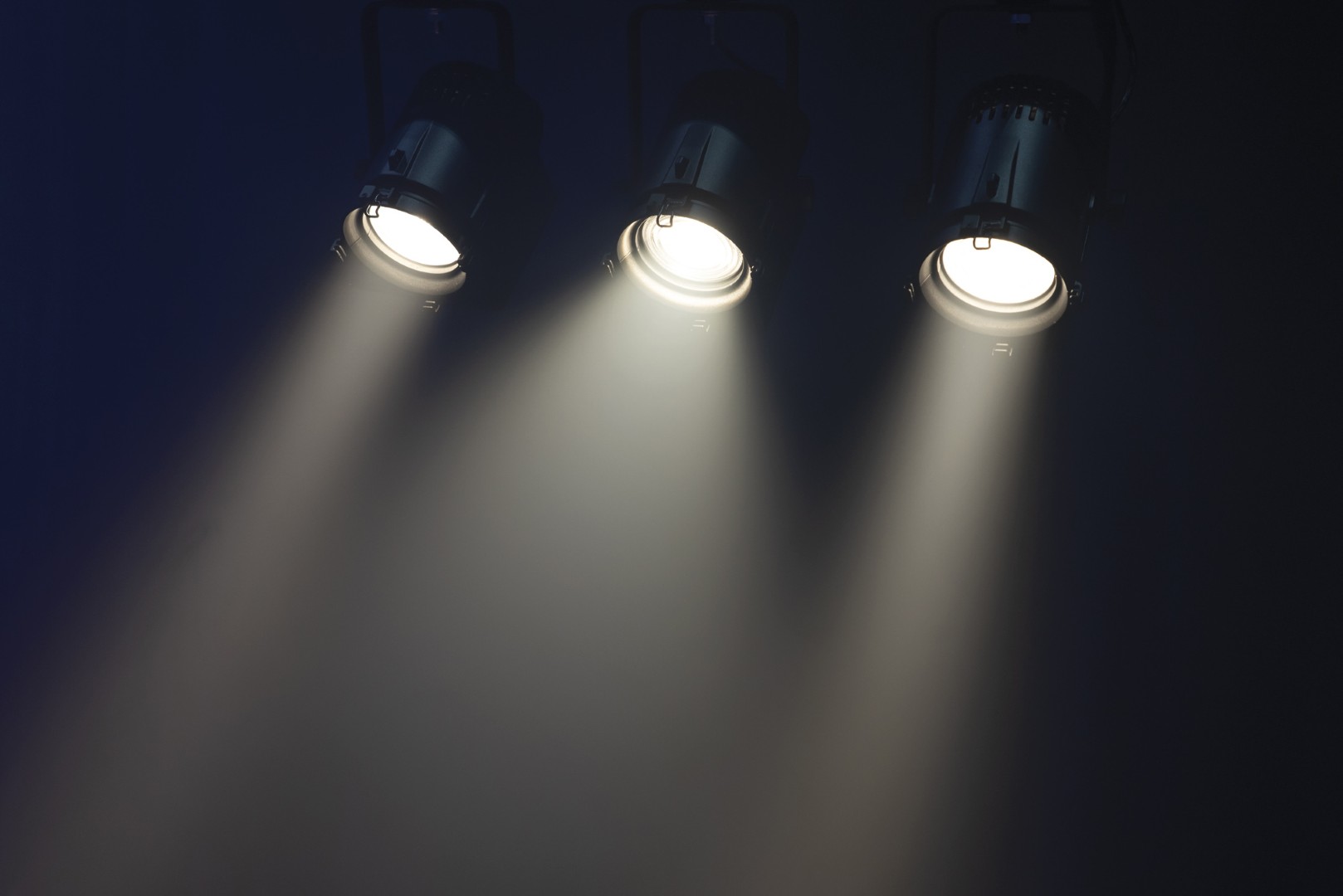 Performer Fresnel Mini DDT Compacte 30 W Warm Witte DDT theater LED Fresnel