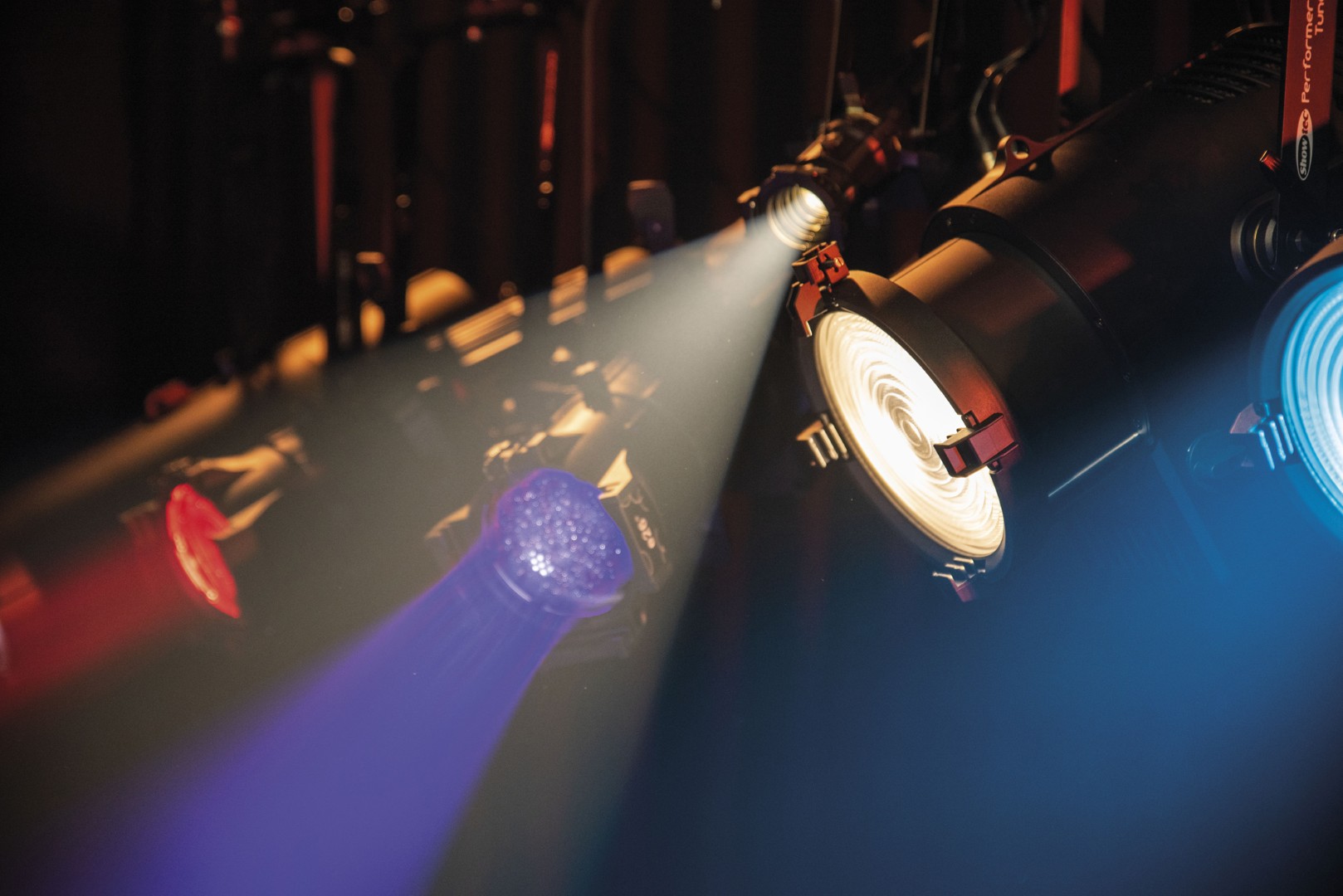 Performer Profile 600 DDT 250 W Warm Witte DDT theater LED Ellipsoidal