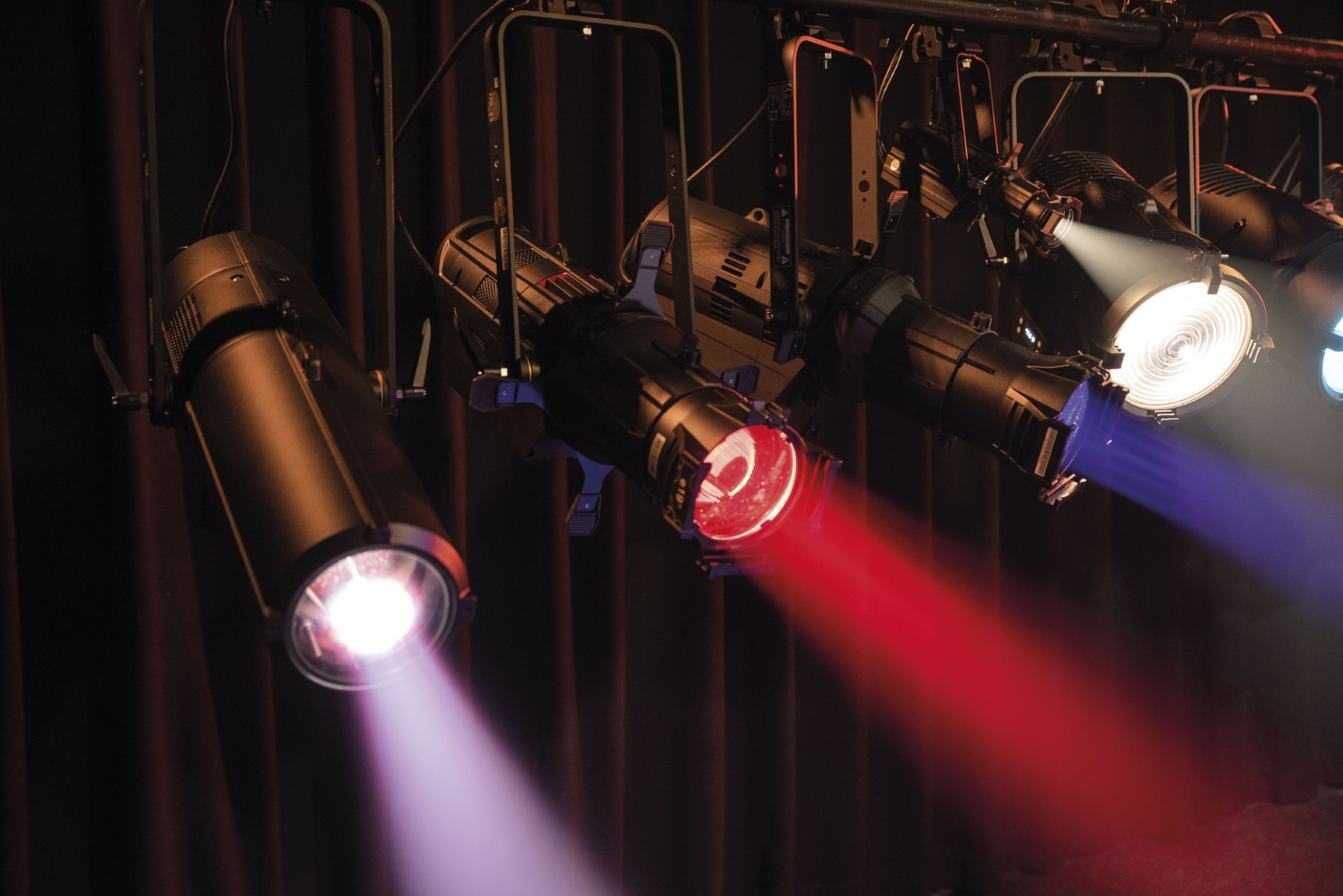 Performer Profile Mini 20 W Warm Witte theater LED ellipsoidal - 3200 K