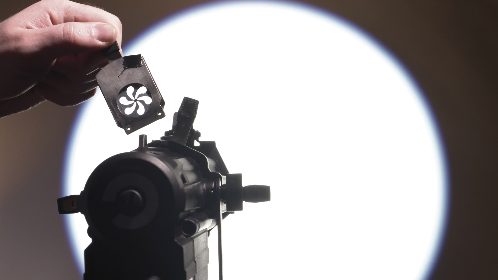 Performer Profile Mini 20 W Warm Witte theater LED ellipsoidal - 3200 K