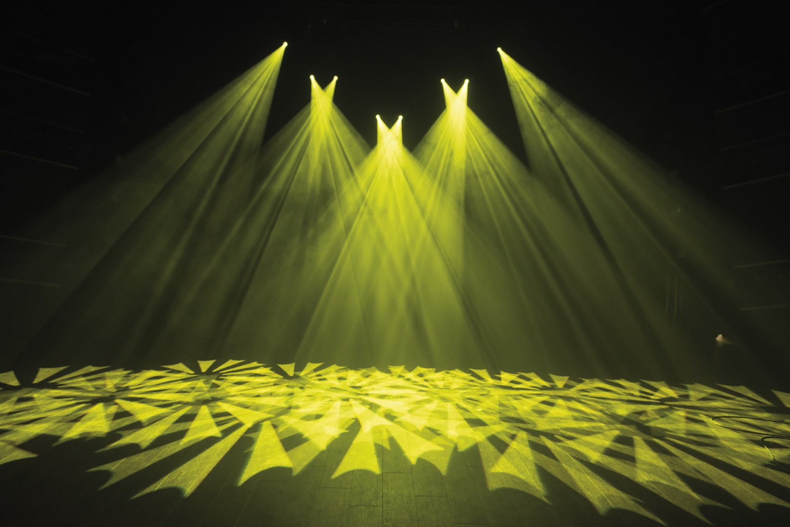 Phantom 65 Spot Compacte 65 W LED Spot Moving Head - Wit