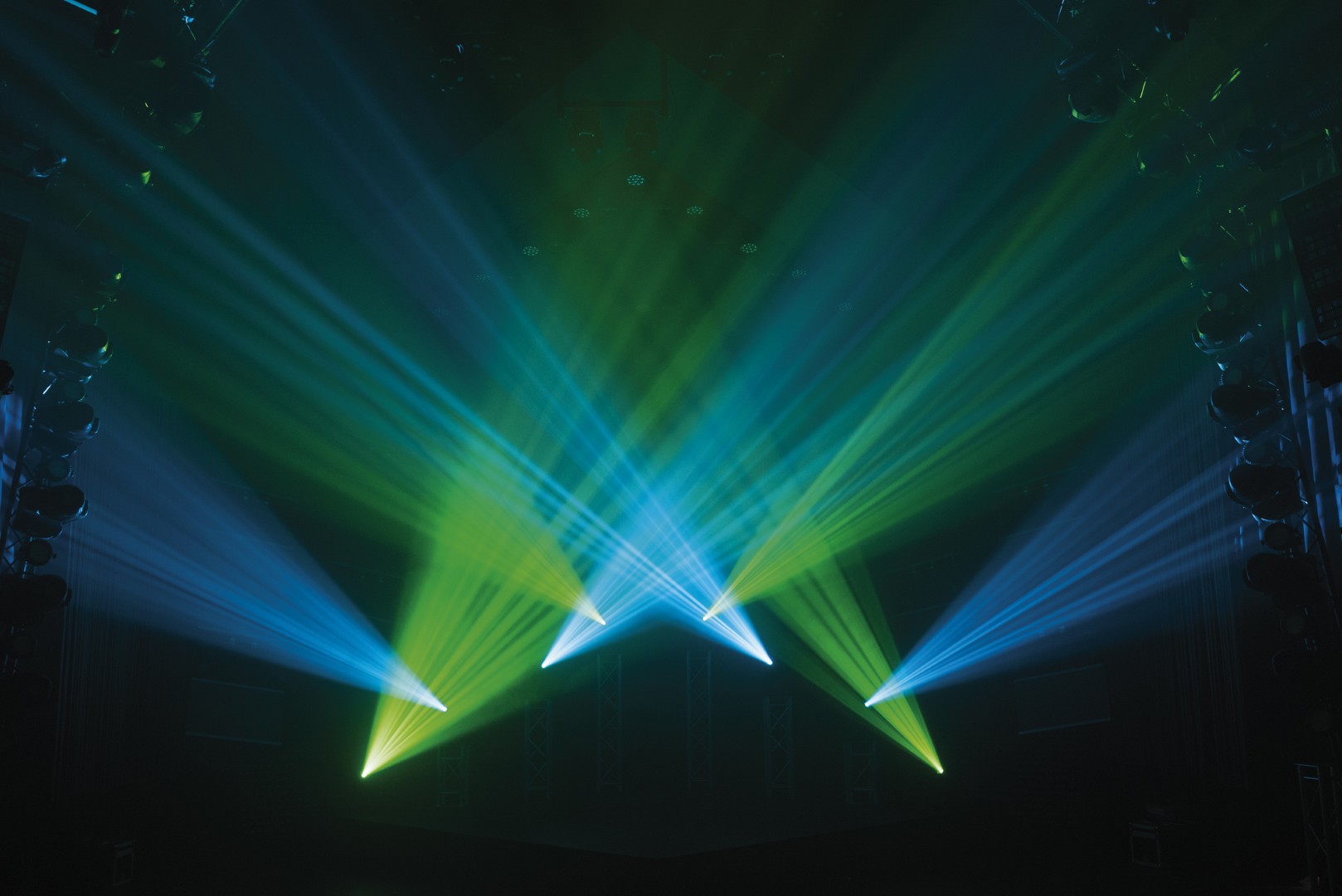 Phantom 130 Spot 130 W LED Spot Moving Head - Zwart