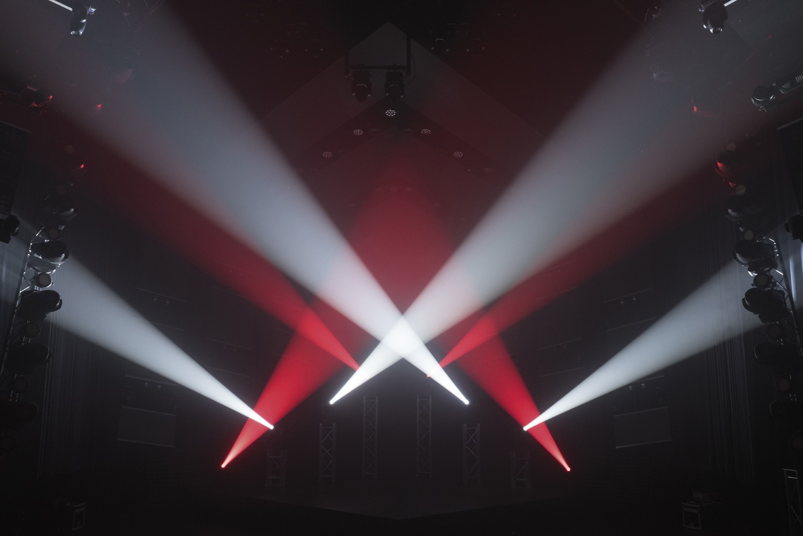 Phantom 130 Spot 130 W LED Spot Moving Head - Wit
