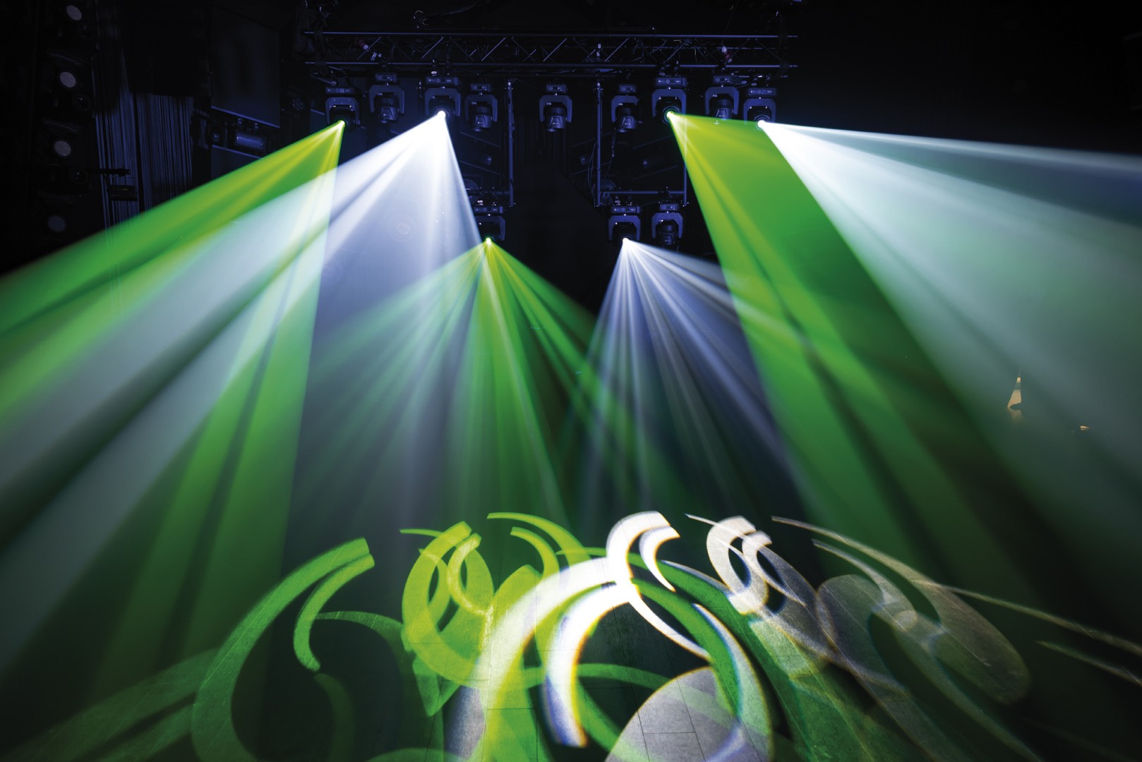 Phantom 100 Spot Compacte 100 W LED Spot Moving Head