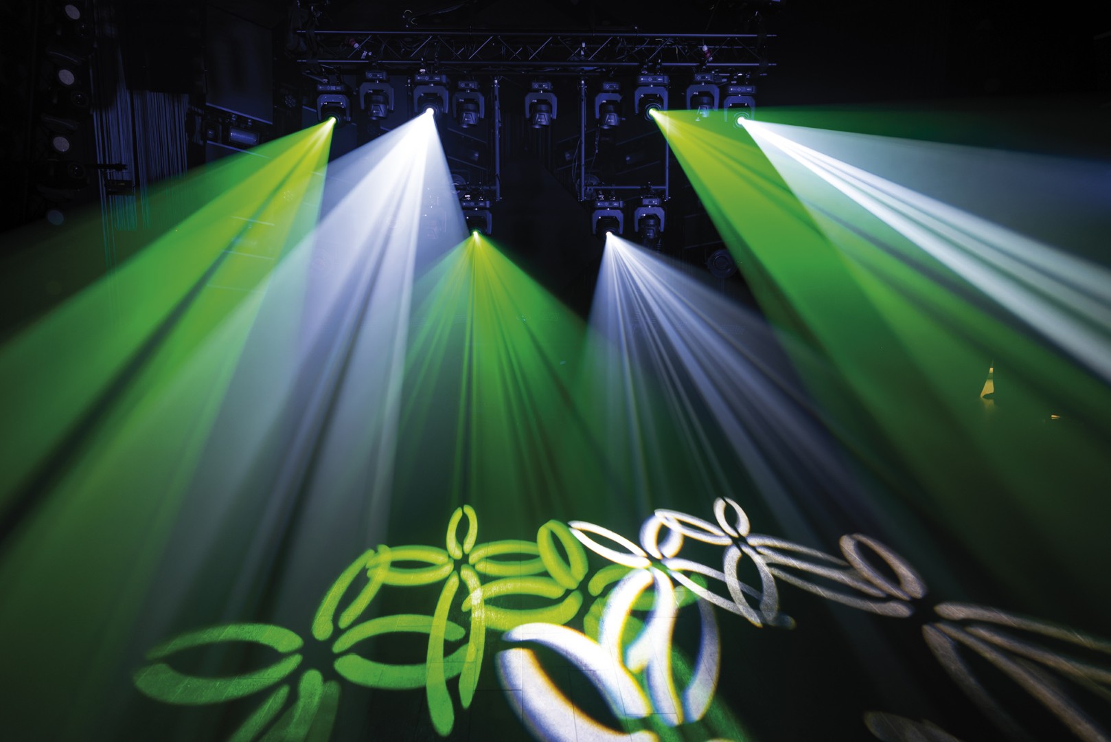 Phantom 100 Spot Compacte 100 W LED Spot Moving Head