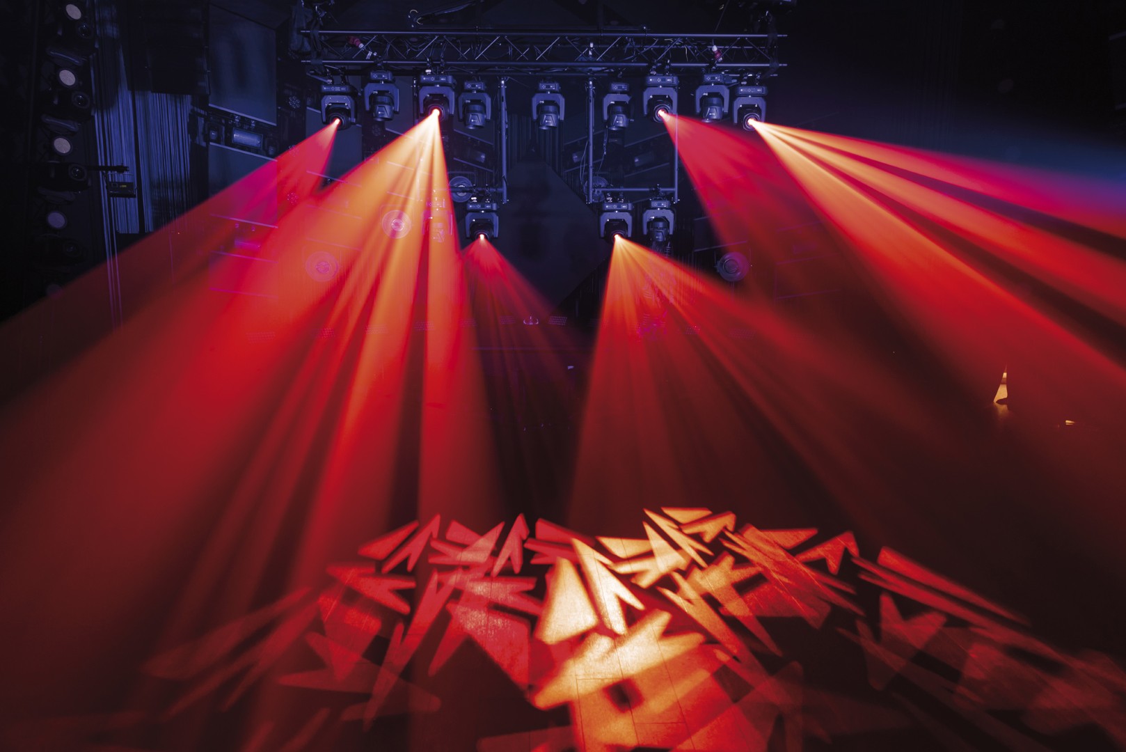 Phantom 100 Spot Compacte 100 W LED Spot Moving Head