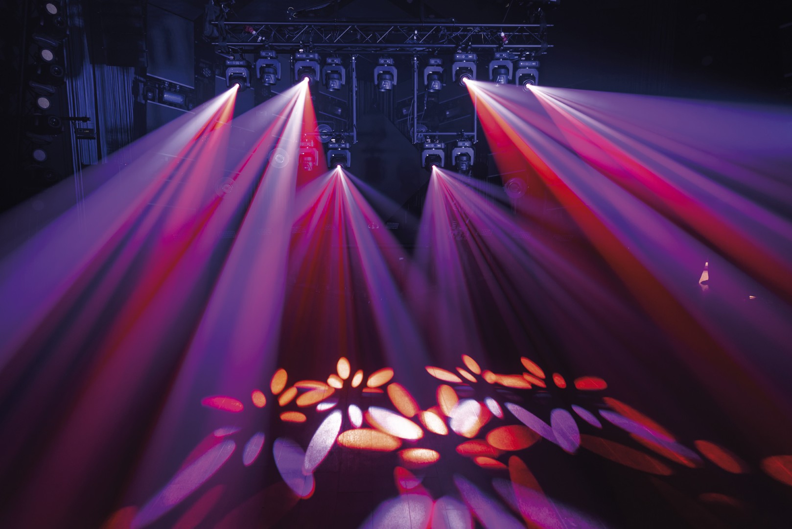 Phantom 100 Spot Compacte 100 W LED Spot Moving Head