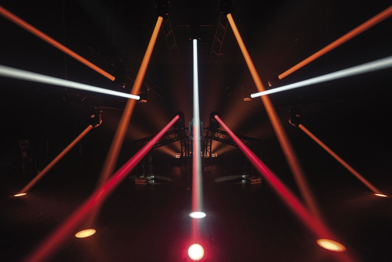 Phantom 12R Hybrid 300 W Hybride Moving Head