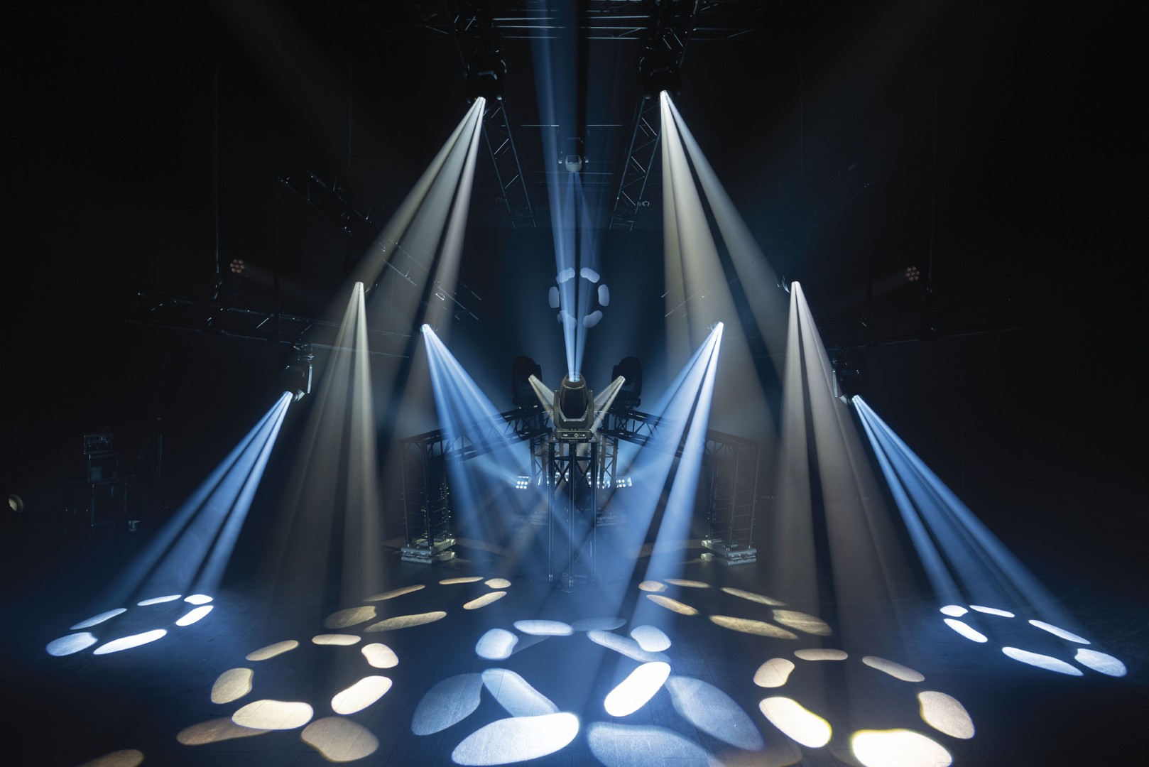 Phantom 12R Hybrid 300 W Hybride Moving Head