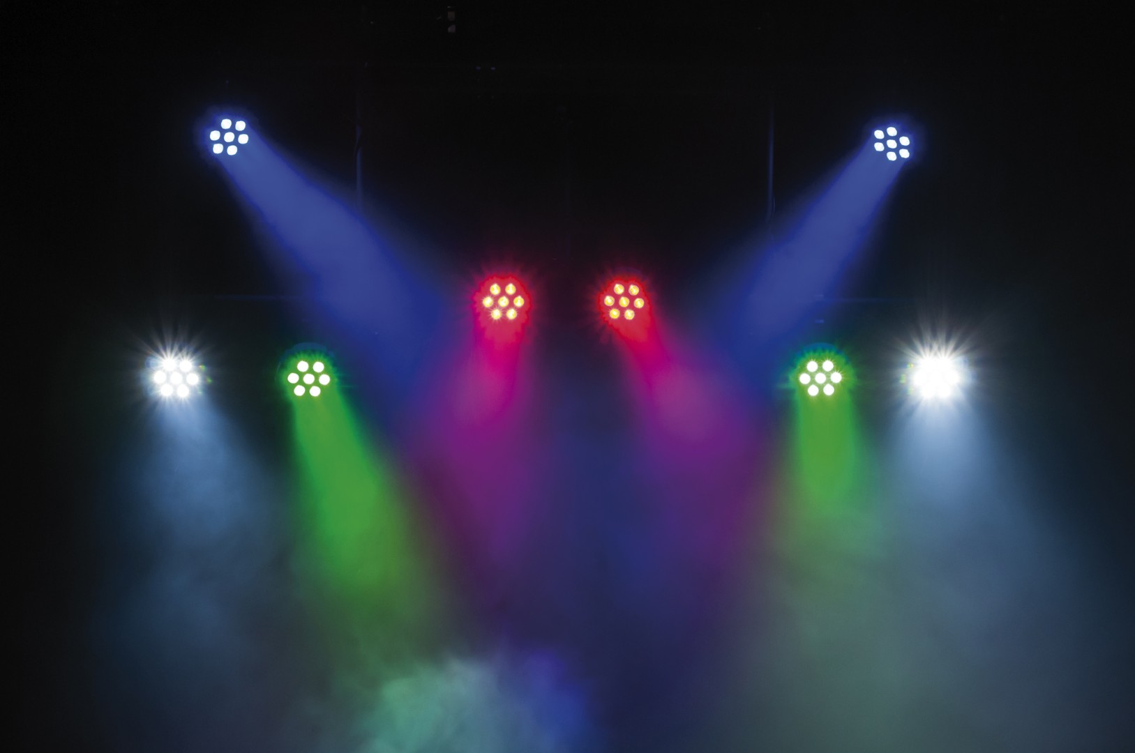 Compact Par 7 Q4 7x 4 W RGBW LED Par - zwart