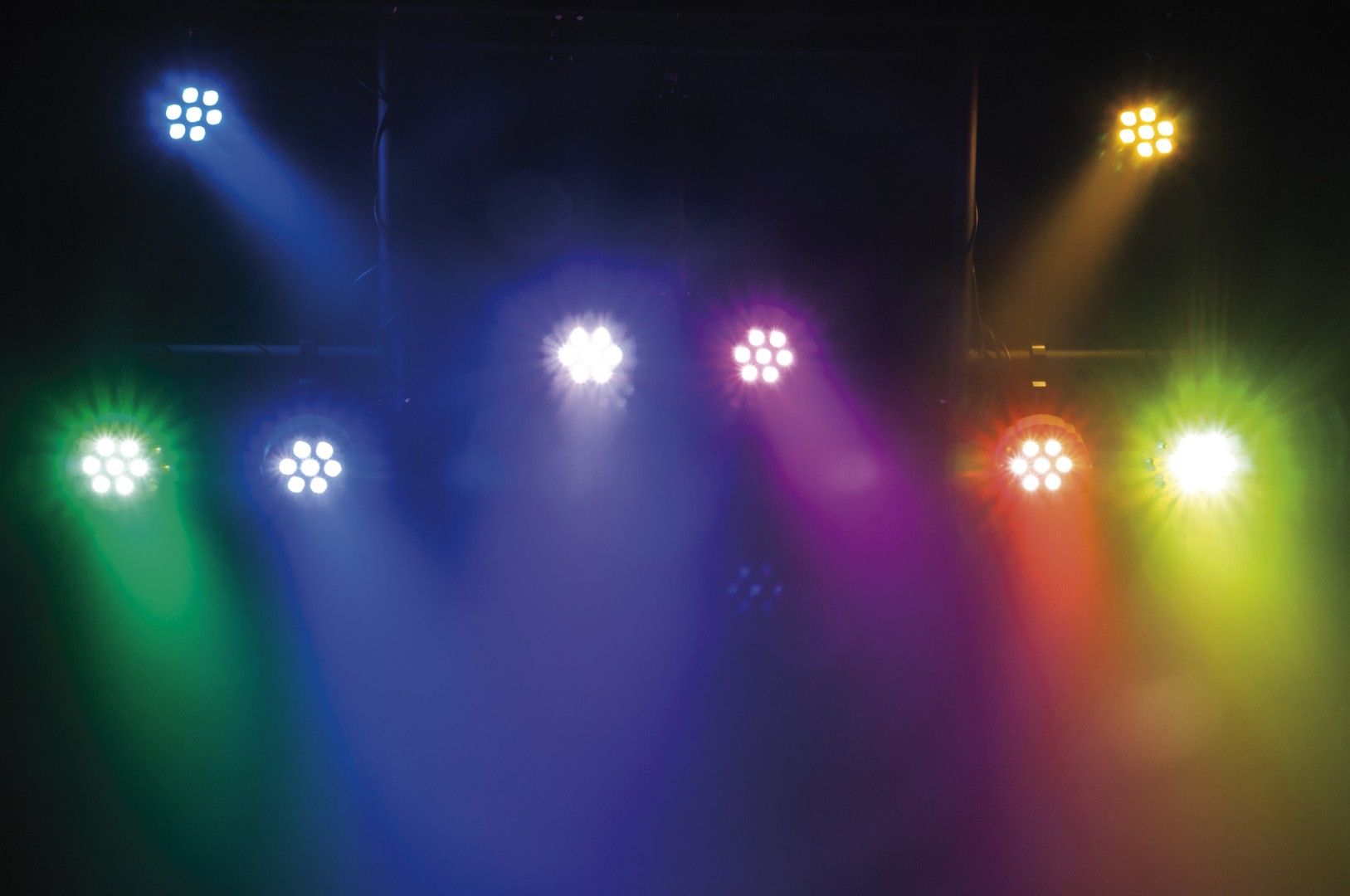 Compact Par 7 Q4 7x 4 W RGBW LED Par - zwart