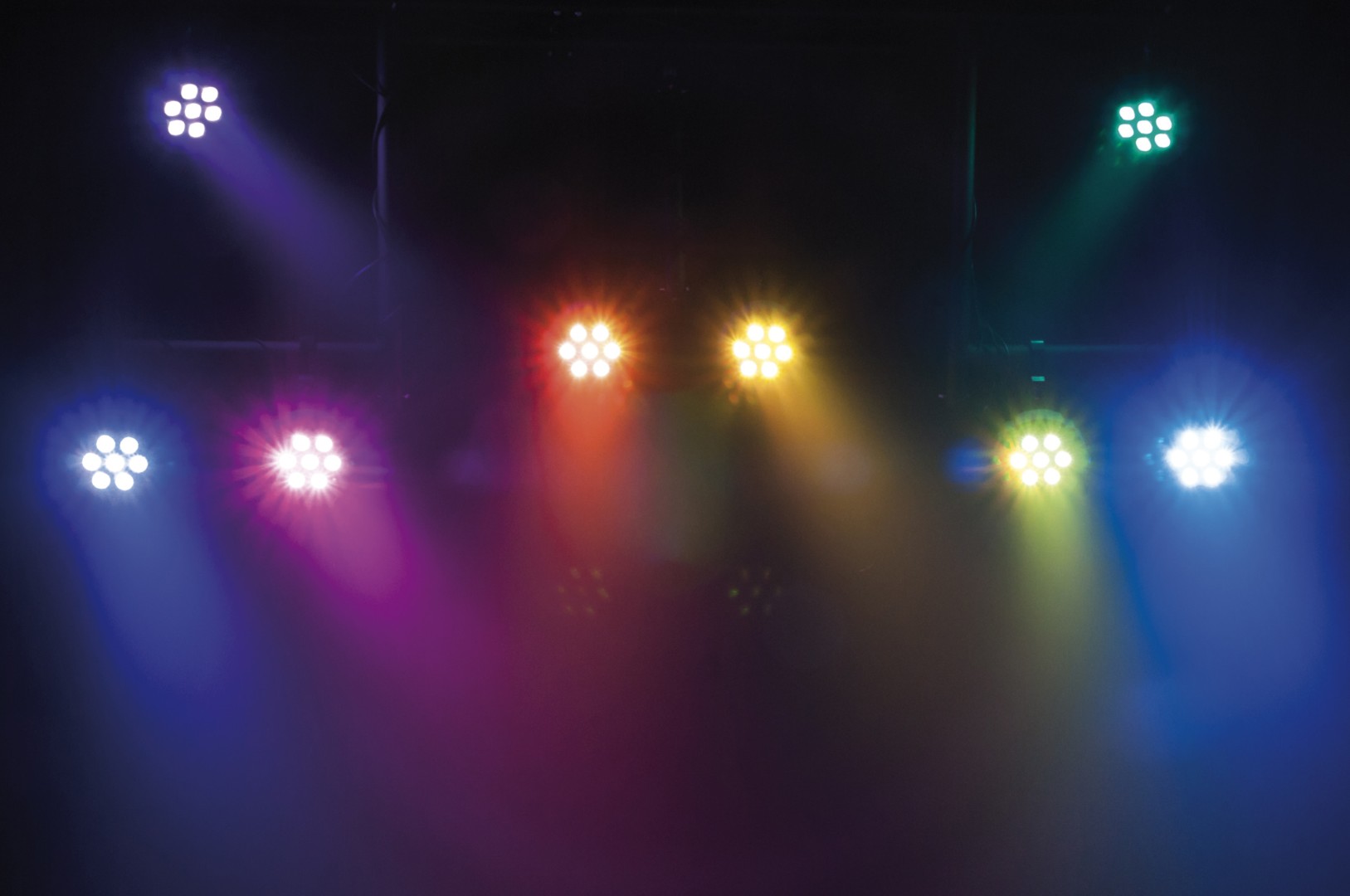 Compact Par 7 Q4 7x 4 W RGBW LED Par - zwart