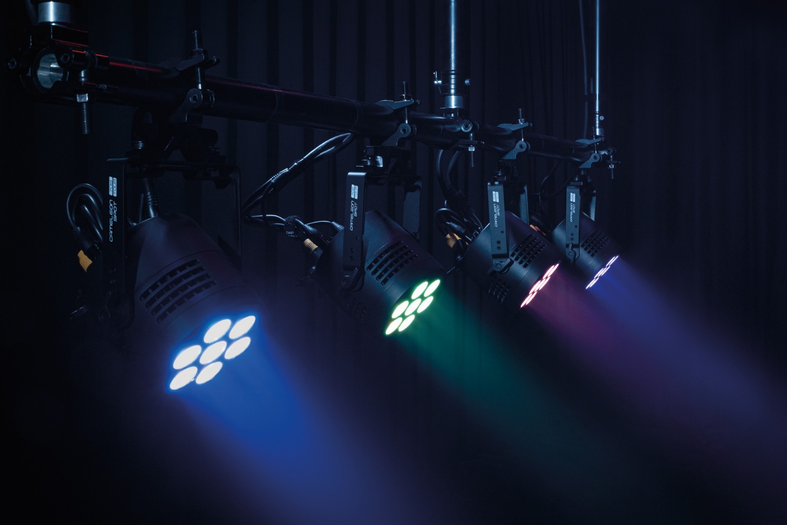 Cameleon Spot 7Q6 Tour 7x 12 W RGBWA-UV LED Spot - Power Pro True
