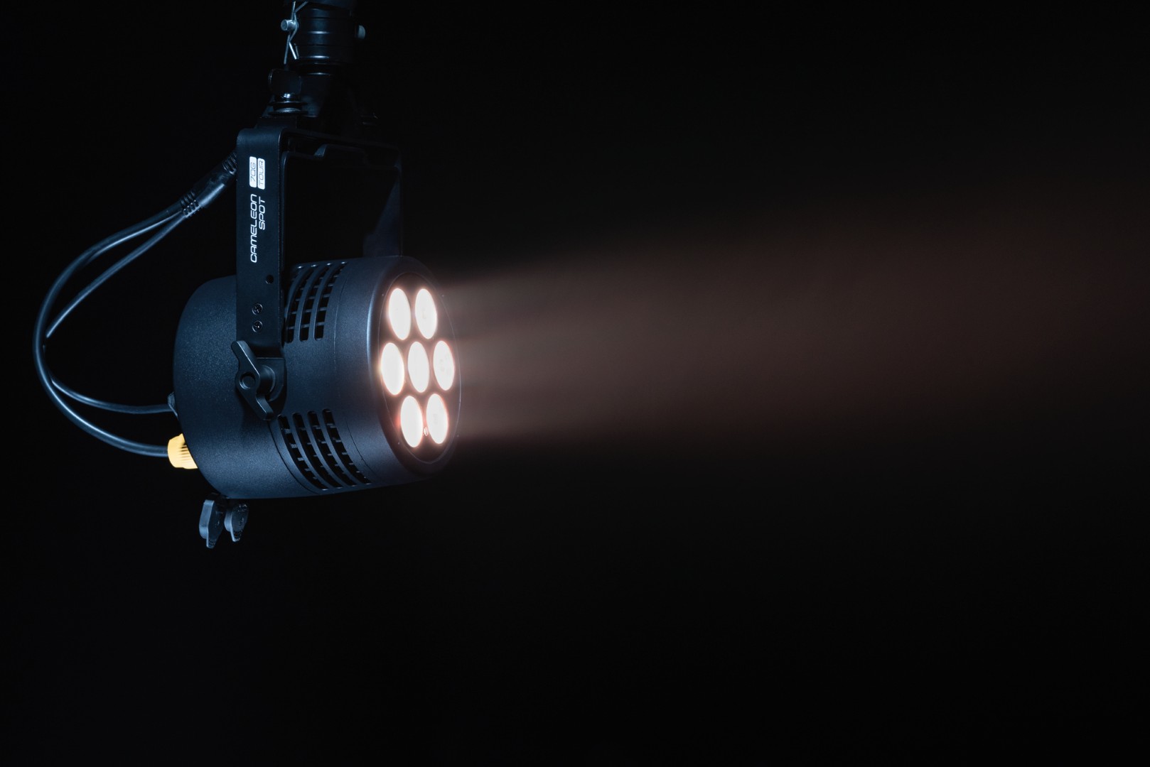 Cameleon Spot 7Q6 Tour 7x 12 W RGBWA-UV LED Spot - Power Pro True