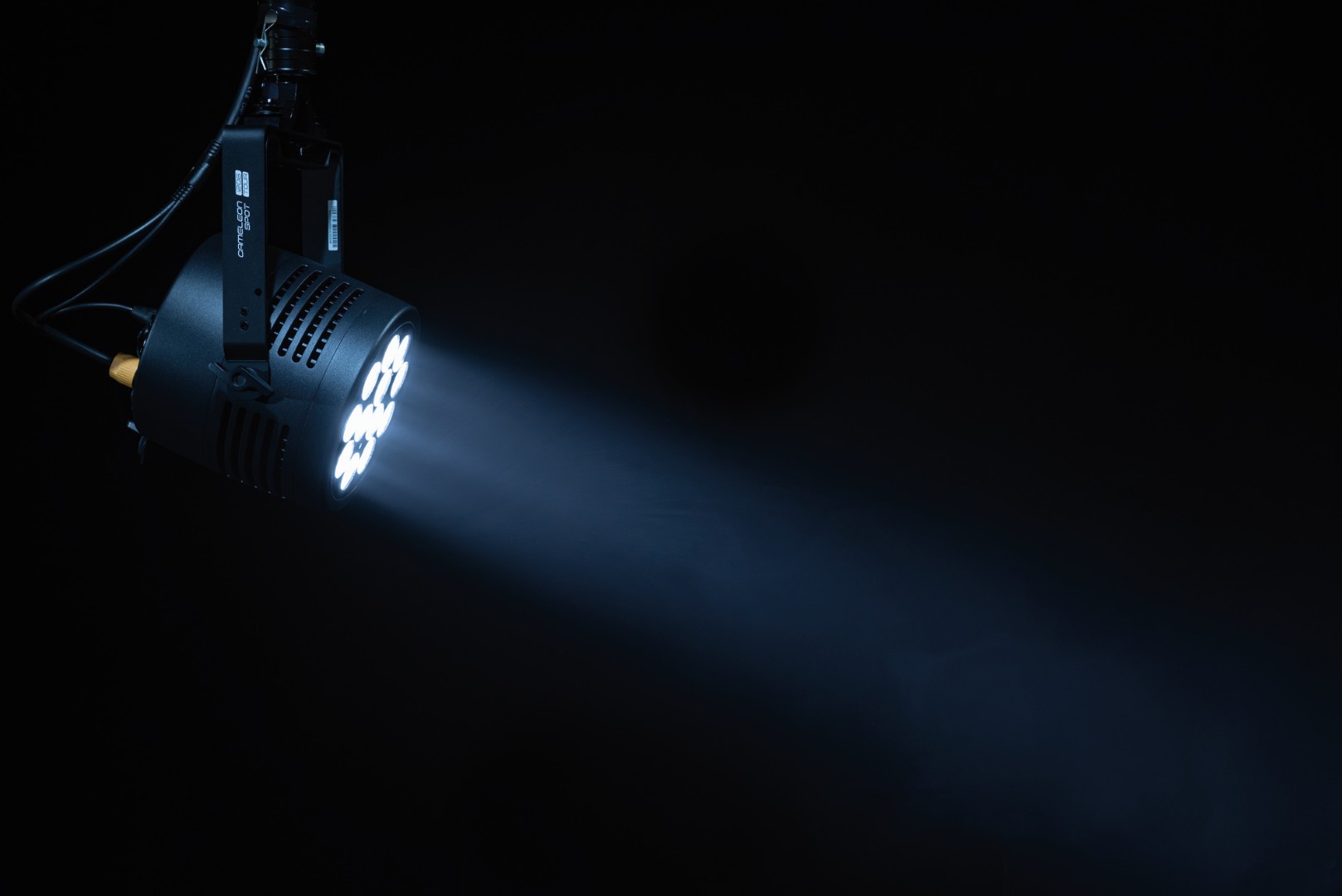 Cameleon Spot 12Q6 Tour 12x 12 W RGBWA-UV LED Spot - Power Pro True