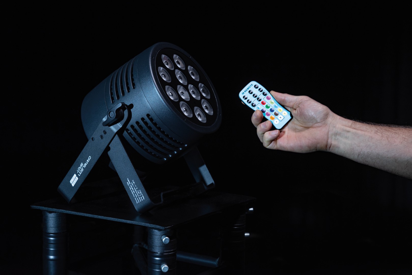 Cameleon Spot 12Q6 Tour 12x 12 W RGBWA-UV LED Spot - Power Pro True