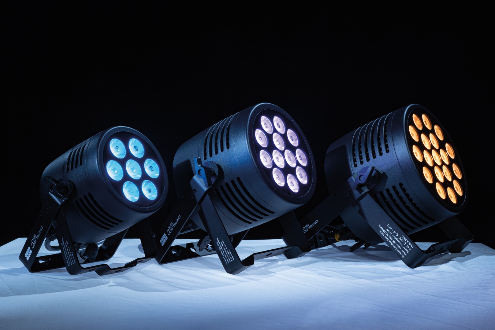 Cameleon Spot 12Q6 Tour 12x 12 W RGBWA-UV LED Spot - Power Pro True