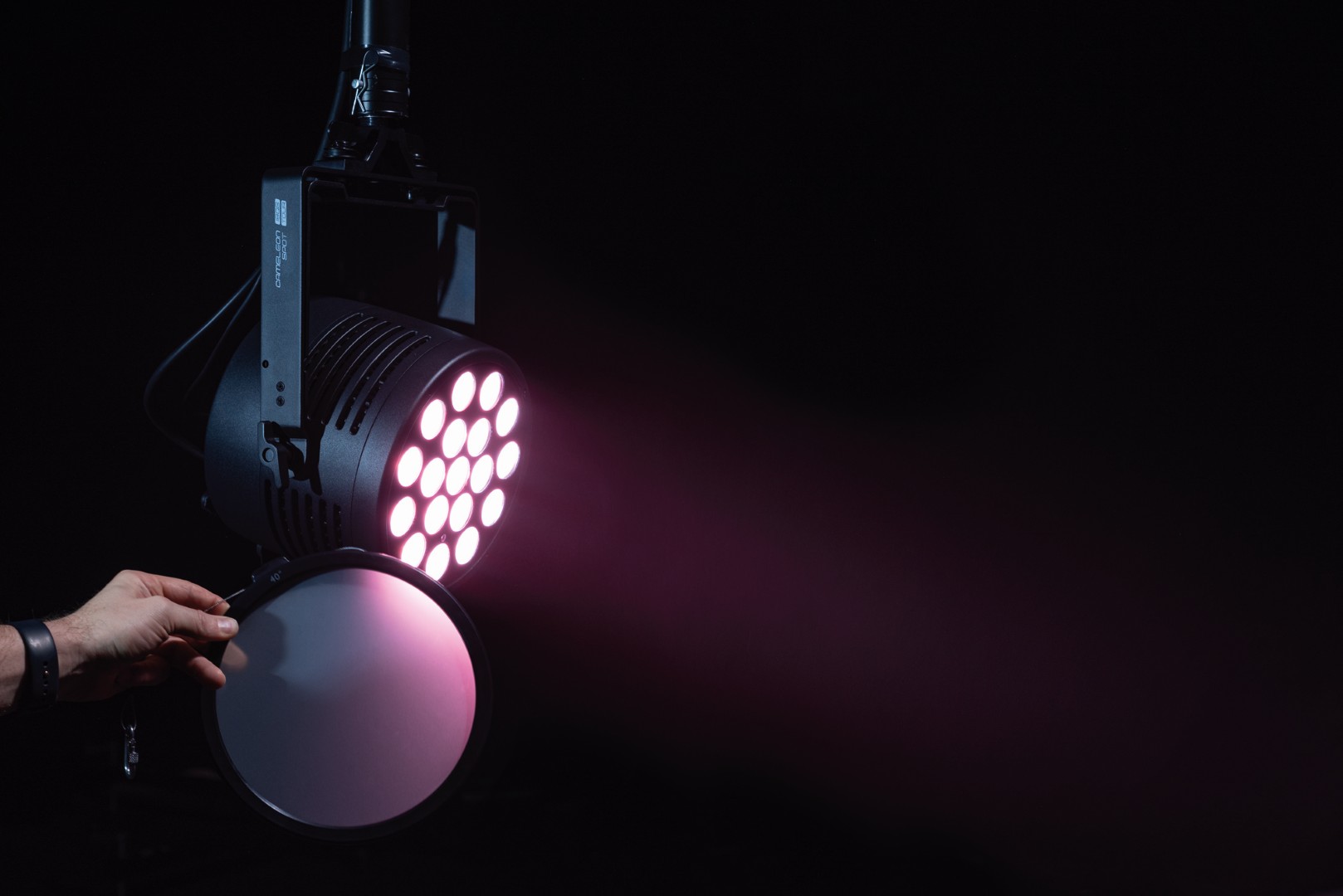 Cameleon Spot 18Q6 Tour 18x 12 W RGBWA-UV LED Spot - Power Pro True