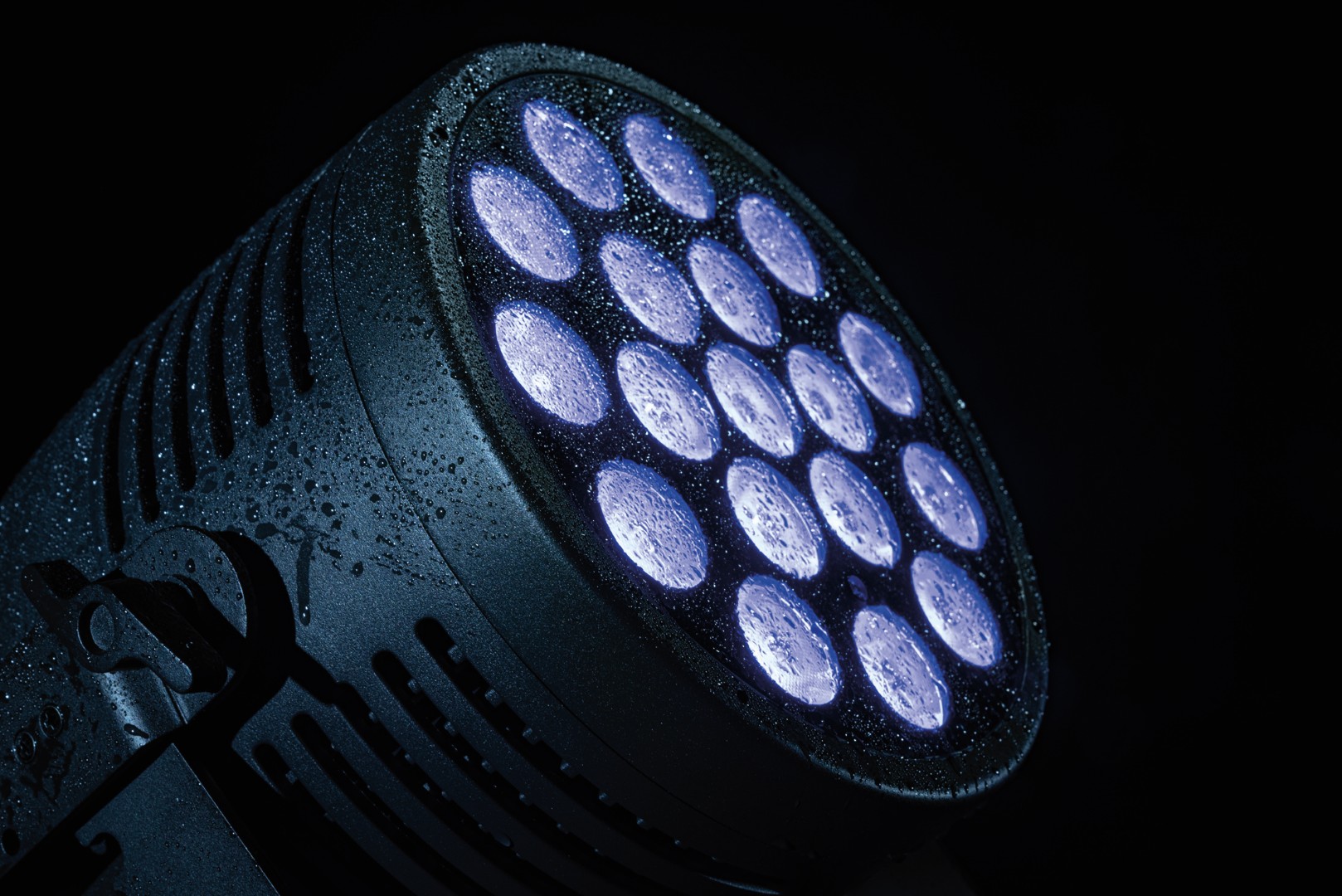 Cameleon Spot 18Q6 Tour 18x 12 W RGBWA-UV LED Spot - Power Pro True