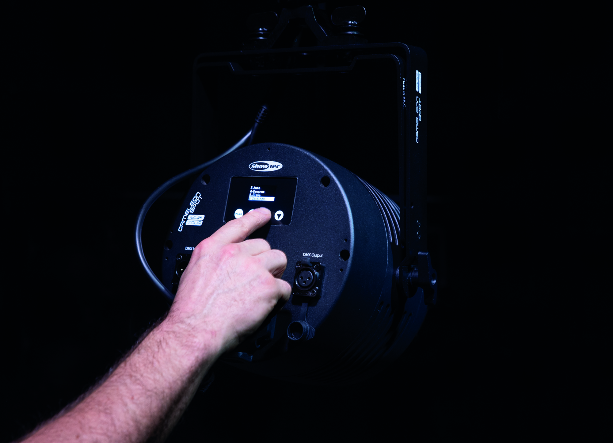 Cameleon Spot 18Q6 Tour 18x 12 W RGBWA-UV LED Spot - Power Pro True