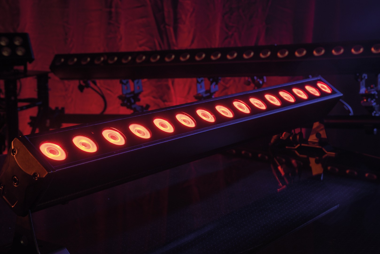 Cameleon Bar 15 Q6 Tour 15x 10 W RGBWA-UV LED Bar - Power Pro True - IP65