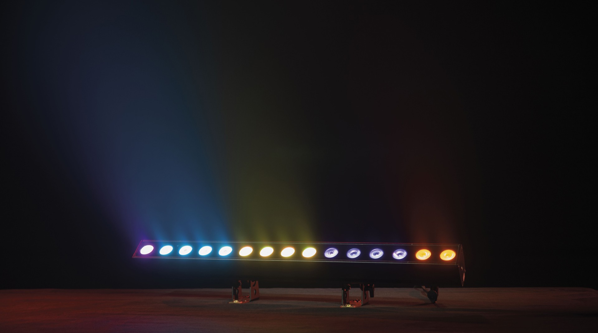 Cameleon PixelBar 15 Q6 Tour 15x 10 W RGBWA-UV LED Pixel Bar - Power Pro True - IP65