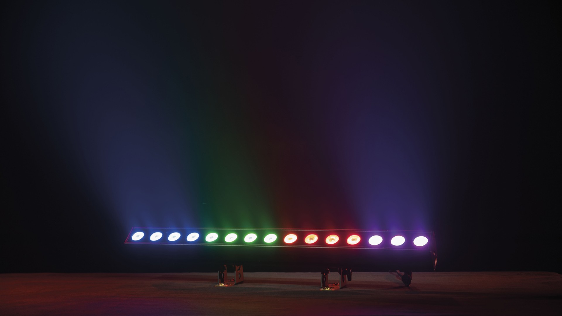 Cameleon PixelBar 15 Q6 Tour 15x 10 W RGBWA-UV LED Pixel Bar - Power Pro True - IP65