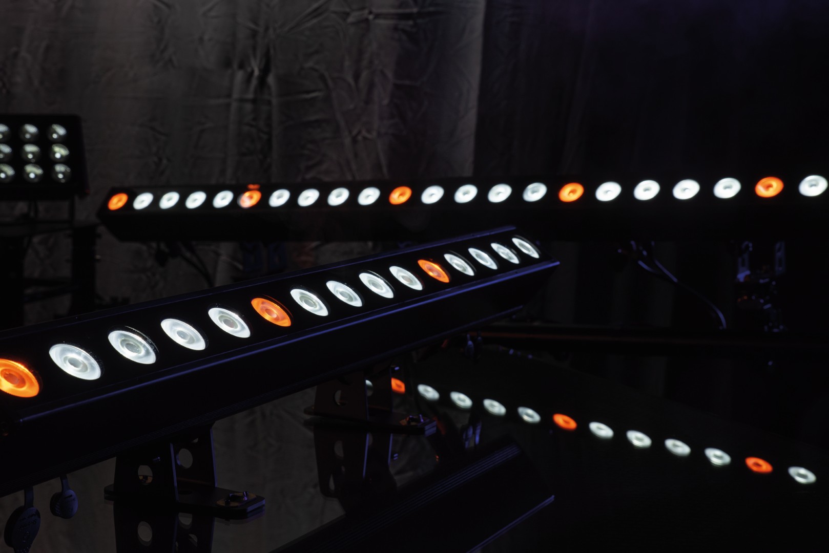 Cameleon PixelBar 15 Q6 Tour 15x 10 W RGBWA-UV LED Pixel Bar - Power Pro True - IP65