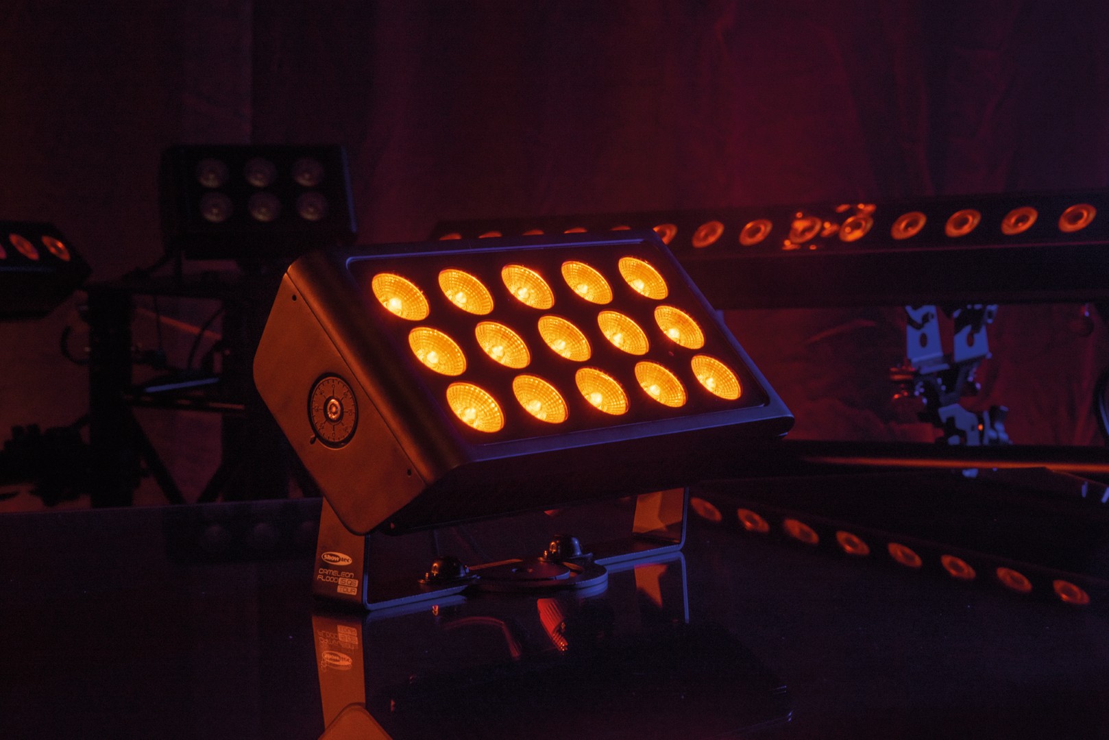 Cameleon Flood 15 Q6 Tour 15x 10 W RGBWA-UV LED Flood - Power Pro True