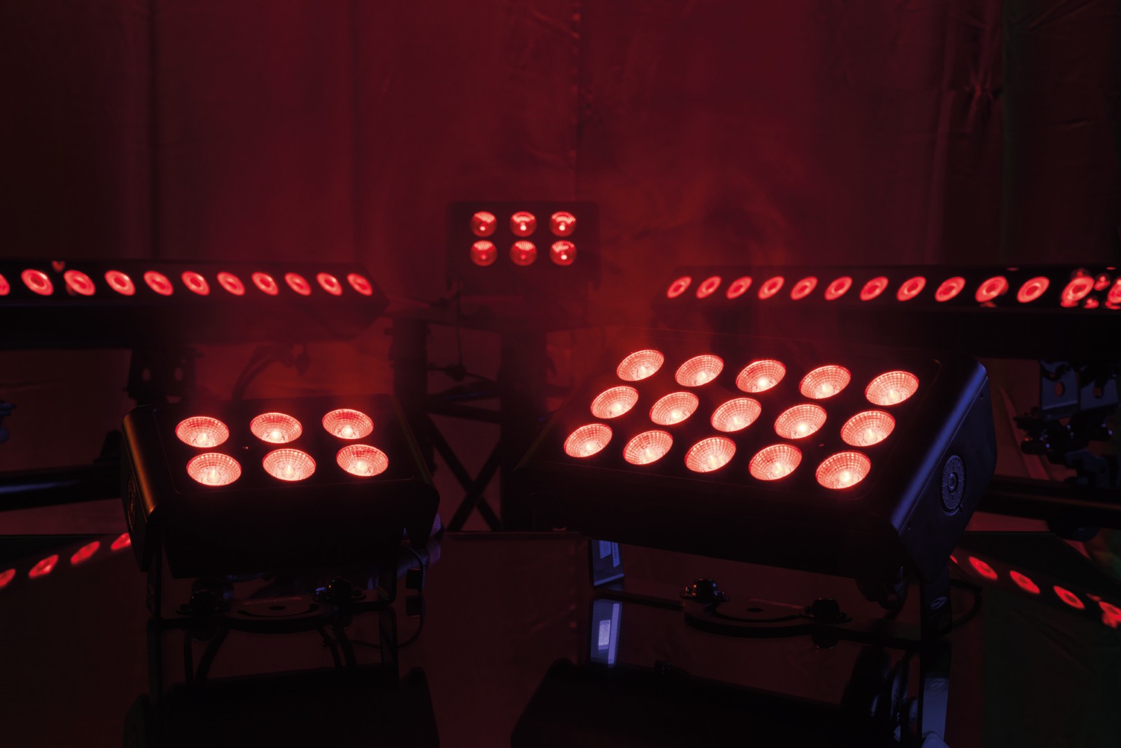 Cameleon Flood 15 Q6 Tour 15x 10 W RGBWA-UV LED Flood - Power Pro True