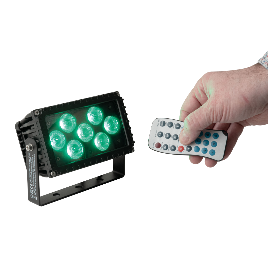 Cameleon Flood 7/3 RGB 7x 3 W RGB LED Flood